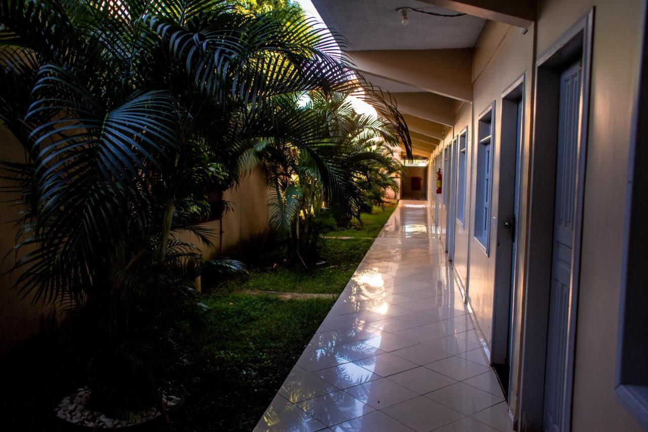 Ozaki'S Hotel Tailandia Bagian luar foto